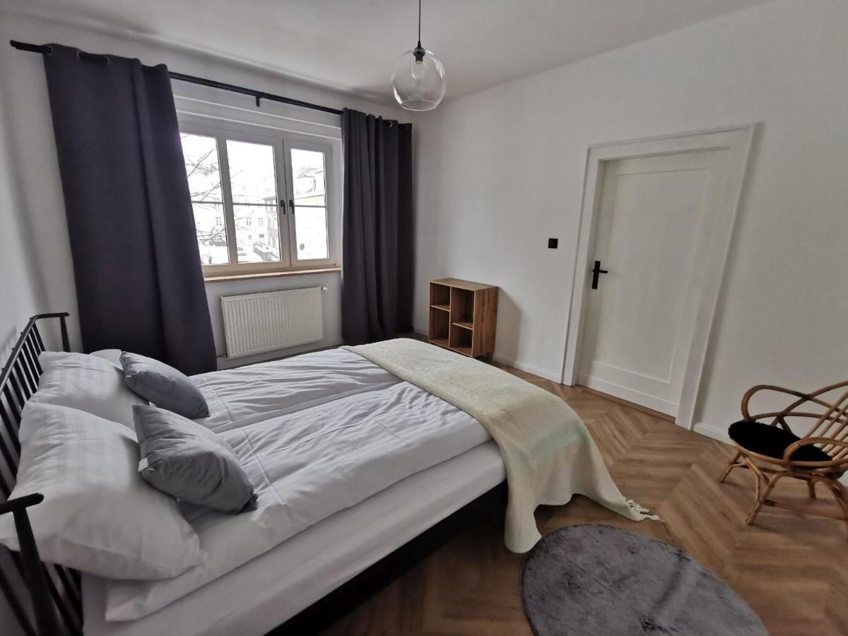 Apartament Black&White Jelenia Góra Exterior foto